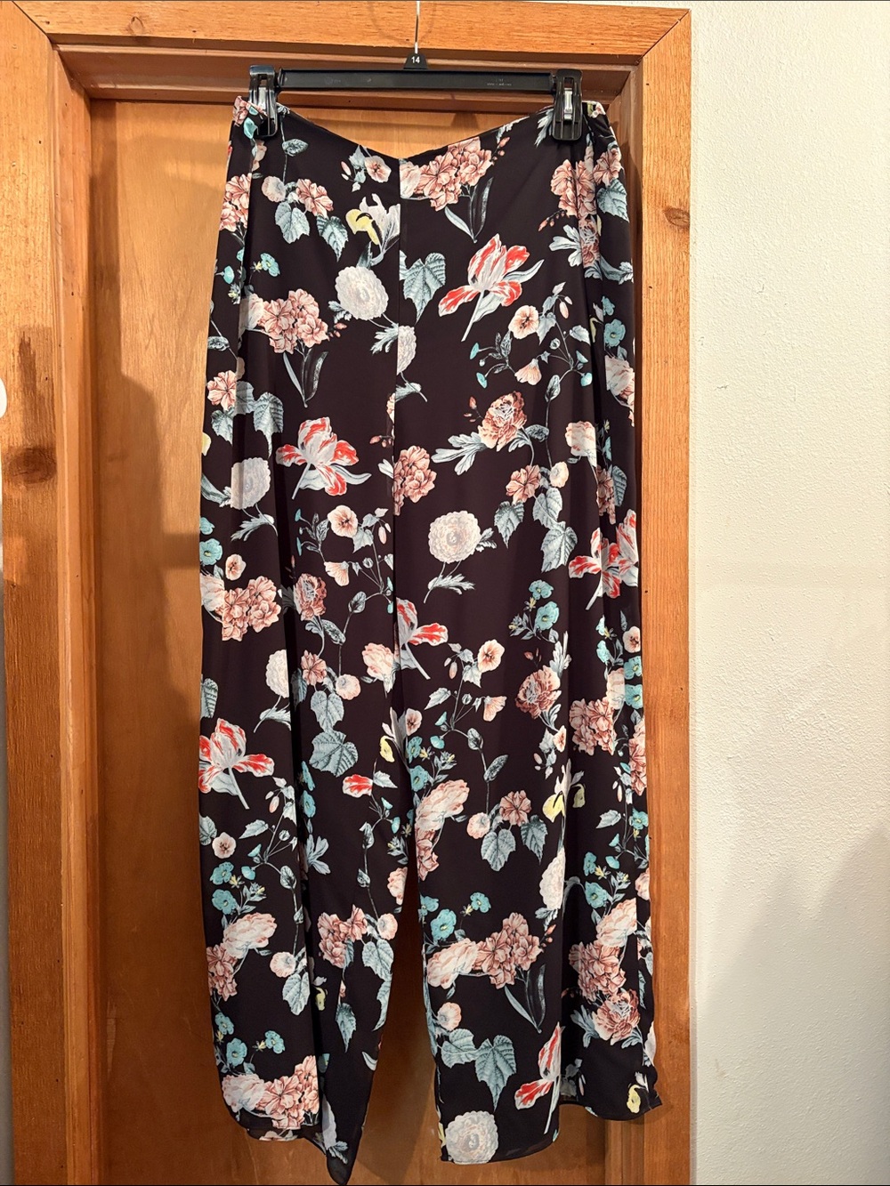 Vince Camuto Black Floral Wide-Leg Trousers